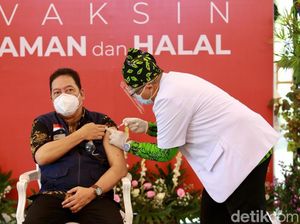 Kabupaten Banyuwangi Vaksin 50 Persen Nakes