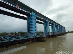 Debit Air Pintu Pengendali Banjir Wilalung Kudus Berstatus Awas!