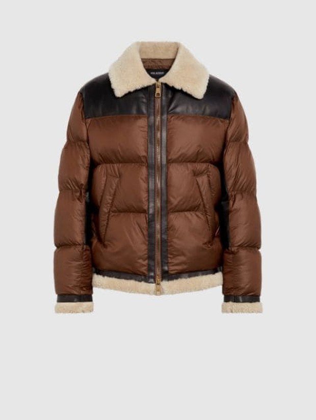 Padden Nylon Shearling Puffer with Leather Shoulder Patches koleksi dari Neil Barret/Sumber/Neil Barret. Padden Nylon Shearling Puffer with Leather Shoulder Patches koleksi dari Neil Barret.