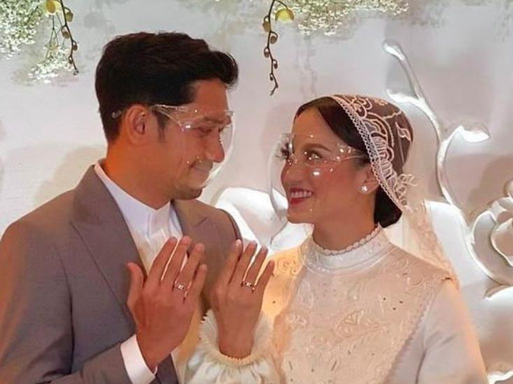 Ibnu Jamil dan Ririn Ekawati Tak Ngoyo Dapat Momongan Ibnu Jamil dan Ririn Ekawati Tak Ngoyo Dapat Momongan