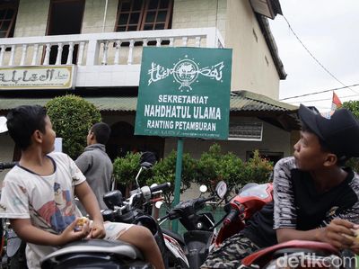 Plang NU Mejeng di Petamburan Gantikan Plang FPI yang Dilarang