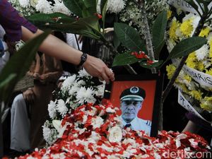Pramugari Kenang Kapten Afwan Pilot SJ182, Sosok yang Kerap Beri Tausiah Pramugari Kenang Kapten Afwan Pilot SJ182, Sosok yang Kerap Beri Tausiah
