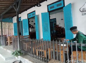 Foto: Toko yang Sudah Ada Sejak Zaman Kompeni