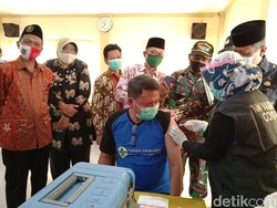 2.205 Nakes di Lamongan Sudah Divaksin