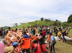 Gembiranya Warga Desa Terisolir Gempa Sulbar Saat Bantuan Datang Pakai Heli