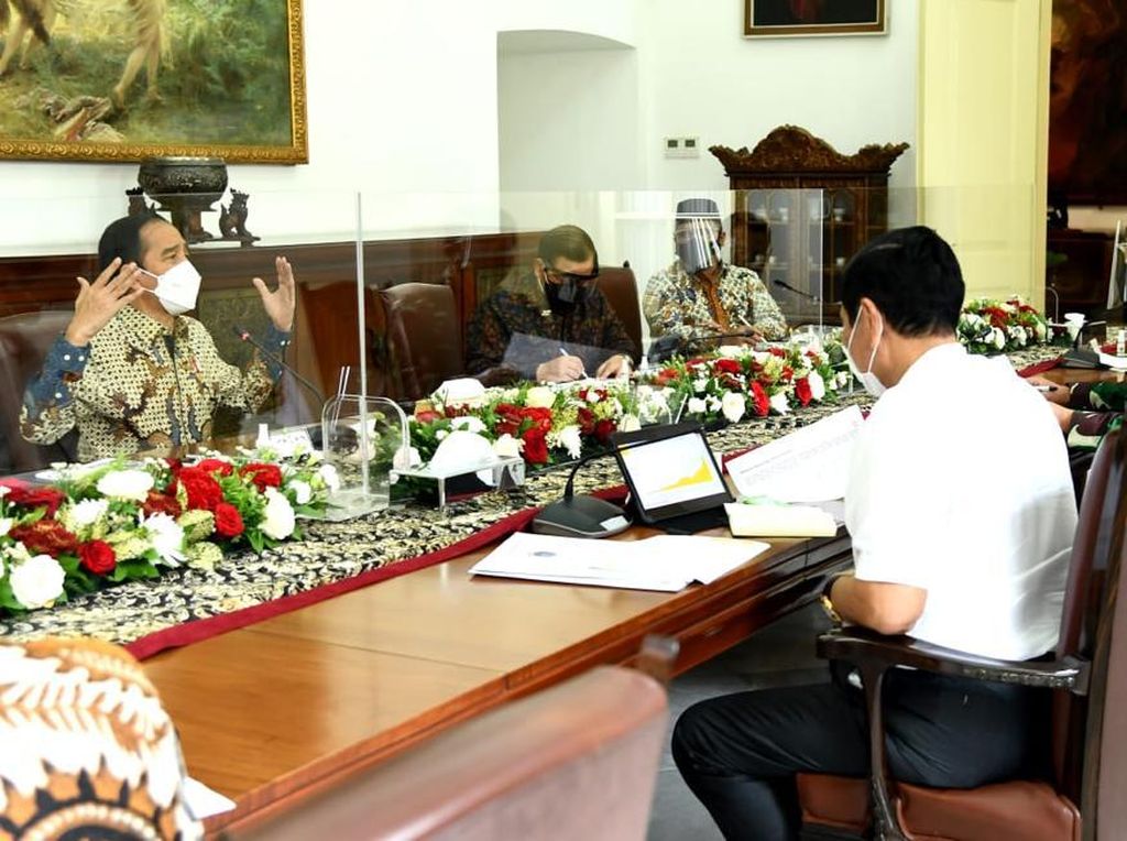 Evaluasi Jokowi soal PPKM 11-25 Januari: Mobilitas Tinggi, Corona Masih Naik Evaluasi Jokowi soal PPKM 11-25 Januari: Mobilitas Tinggi, Corona Masih Naik
