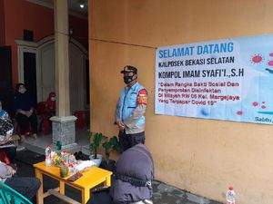27 Orang di Margajaya Bekasi Positif COVID, Polisi Bagikan Sembako-Vitamin