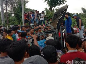 Adu Banteng Bus dan Pikap di Situbondo, Satu Orang Tewas Terjepit Adu Banteng Bus dan Pikap di Situbondo, Satu Orang Tewas Terjepit