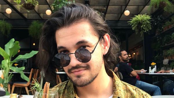 10 Potret Marco Panari, Pesinetron Keturunan Italia Meninggal Dunia