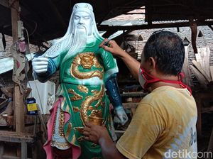 Pemahat Patung di Jepara Bertahan di Masa Pandemi Corona