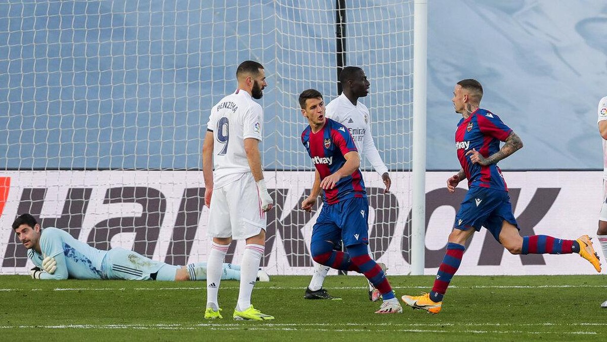 Real Madrid tumbang 1-2 di tangan Levante (AP/Manu Fernandez)
