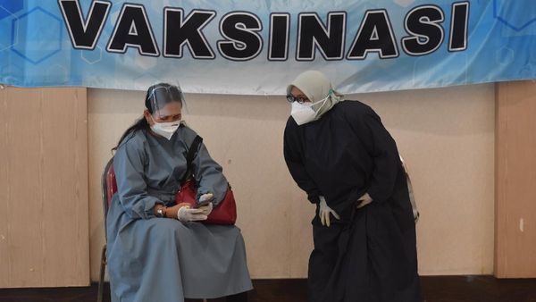 Catat! Jokowi Beri Kompensasi Jika Vaksin Timbulkan Efek Samping