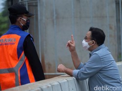 Anies Bantah Angkat Tangan soal Penanganan COVID-19 di Jakarta