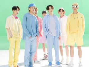 Dilelang, Kostum BTS di Video Klip Dynamite Terjual Rp 2,2 Miliar