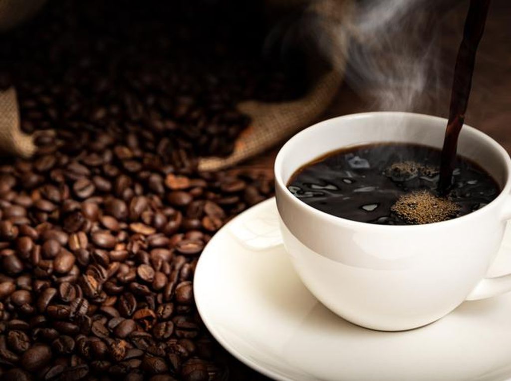 5 Cara Mengatasi Jantung Berdebar setelah Minum Kopi 5 Cara Mengatasi Jantung Berdebar setelah Minum Kopi