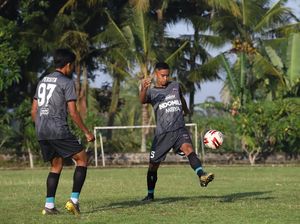 Pelatih Persita Tangerang Restui Dallen Doke Gabung PSM Makassar Pelatih Persita Tangerang Restui Dallen Doke Gabung PSM Makassar