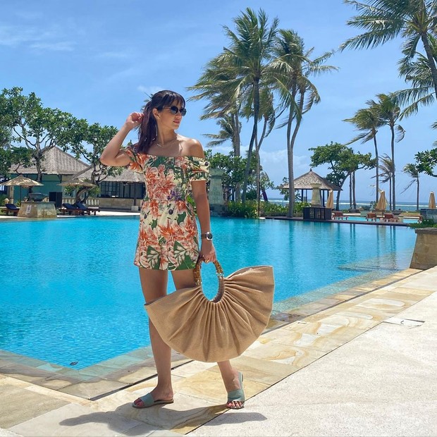 Style To Steal Gaya Liburan Artis Cantik Nia Ramadhani Style To Steal Gaya Liburan Artis Cantik Nia Ramadhani