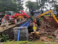 Pembersihan Kali Sampah di Cimanggis Depok Lanjut Terus