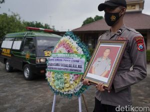 Kapolsek Mayangan Kota Probolinggo Meninggal Positif COVID- 19 Kapolsek Mayangan Kota Probolinggo Meninggal Positif COVID- 19