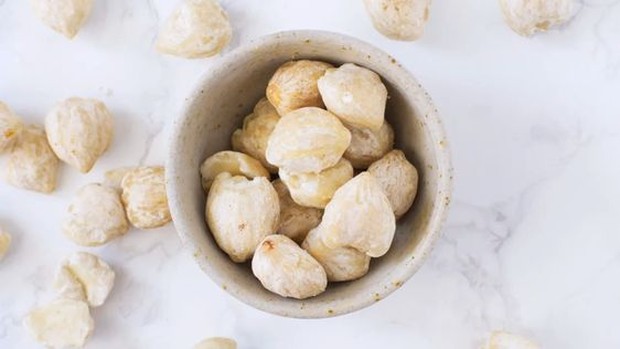 Mengolah kemiri tanpa pemanasan bisa menghasilkan minyak yang lebih bening