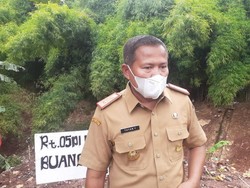 Pemkot Bekasi Keluhkan Bedeng Pemulung di Area Sampah Selapangan Bola