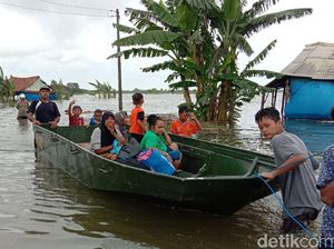Banjir di Kudus Akibat Luapan Sungai Wulan Semakin Tinggi