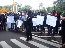 Pelaku UMKM dan Musisi di Parepare Demo Tolak PPKM