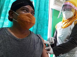 1.116 Nakes di Brebes Gagal Disuntik Vaksin Corona Tahap Awal