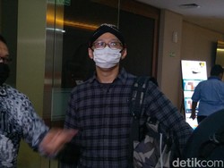 Serang Natalius Pigai, Abu Janda Berdalih Bela Hendropriyono