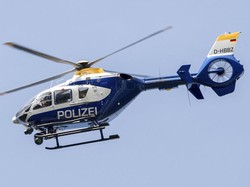 Nyamar Jadi Petugas Bandara di Radio, Pria Ini Digerebek Polisi