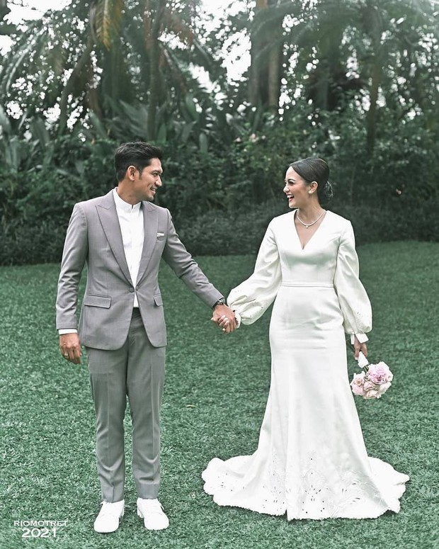 Potret manis pernikahan Ibnu Jamil dan Ririn Ekawati/Sumber/Instagram/ibnujamilo. Potret manis pernikahan Ibnu Jamil dan Ririn Ekawati.