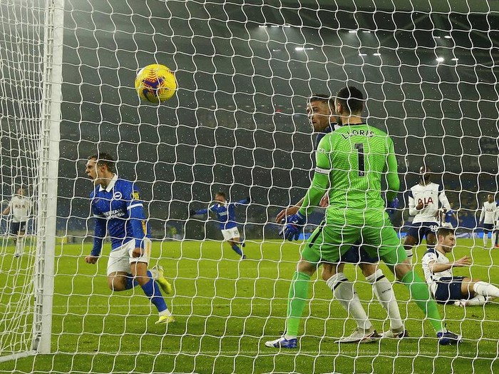 Brighton & Hove Albion menjamu Tottenham Hotspur di lanjutan Liga Inggris. Dalam pertandingan itu, Brighton berhasil mengalahkan Tottenham Hotspur dengan skor 1-0.