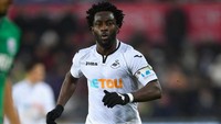 Masih ingat Wilfried Bony? Lihat pahanya yang sampai bikin celananya tampak sempit! (Foto: Getty Images/Stu Forster)