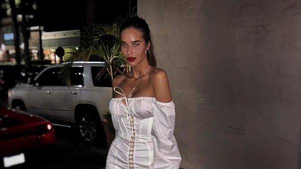 8 Foto Petenis Cantik Alih Profesi Jadi Selebgram, Kini Bisa Beli Mobil Mewah