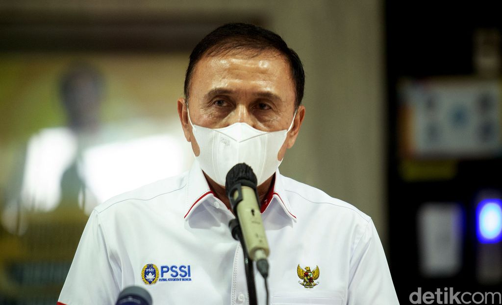 Ketum PSSI Mochamad Iriawan (iwan Bule) bertemu Menpora Zainudin Amali. Pertemuan itu bahas nasib kompetisi sepakbola di Indonesia yang mati suri gegara Corona.