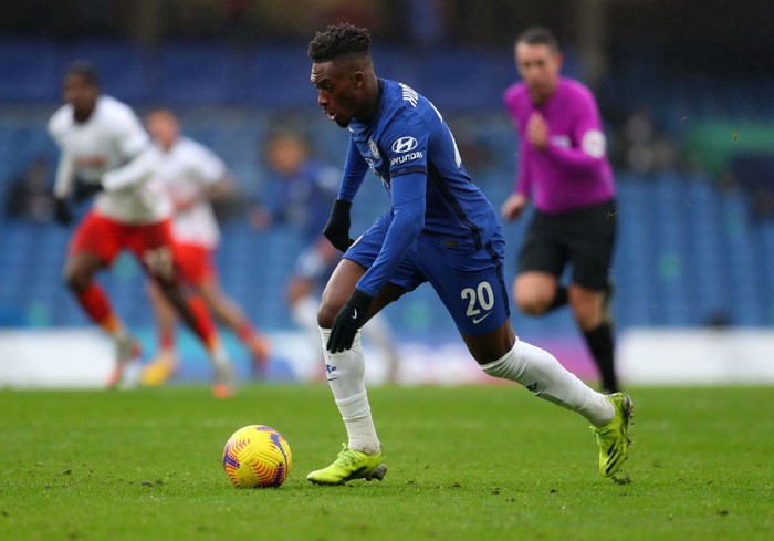 LONDON, ENGLAND - JANUARY 24: Callum Hudson-Odoi of Chelsea  during The Emirates FA Cup Fourth Round match between Chelsea and Luton Town at Stamford Bridge on January 24, 2021 in London, England. Sporting stadiums around the UK remain under strict restrictions due to the Coronavirus Pandemic as Government social distancing laws prohibit fans inside venues resulting in games being played behind closed doors. (Photo by Catherine Ivill/Getty Images)