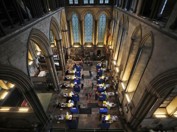 Deretan Negara ini Ubah Ruang Publik Jadi Tempat Vaksinasi Corona