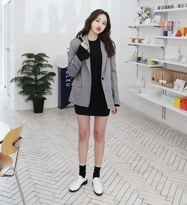 Fashion style/Instagram.com/dahongstyle Gaya fashion dengan blazer