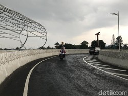 Dishub Akan Pasang Rambu Cegah Pemotor Lawan Arah di Flyover Tapal Kuda Jaksel