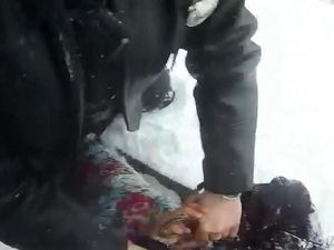 Gadis 9 Tahun Kulit Hitam di AS Diborgol-Disemprot Merica Polisi