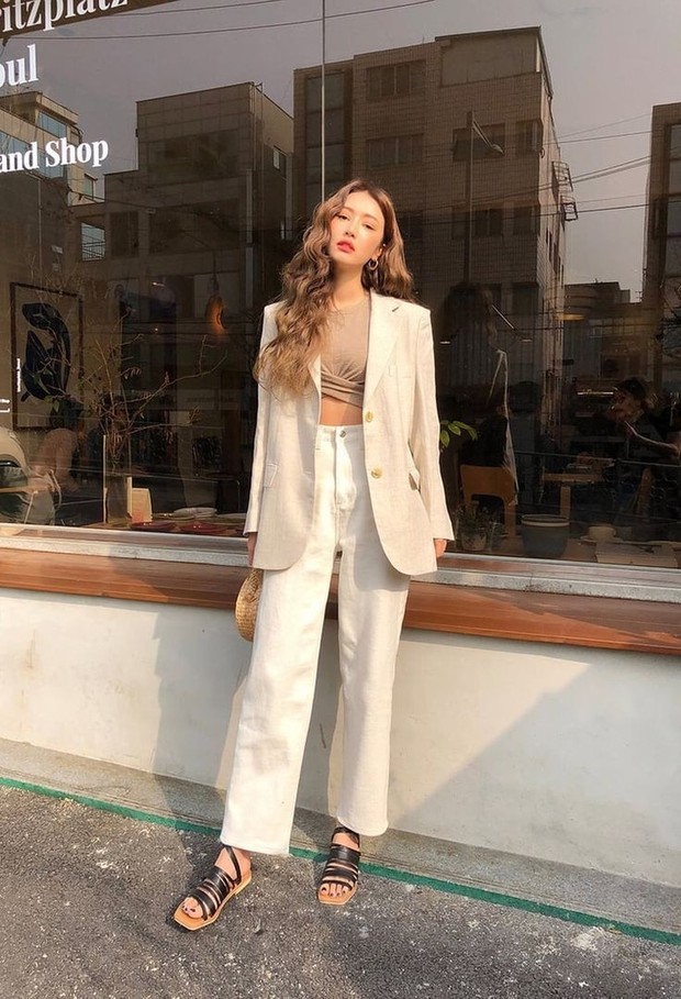 Gaya fashion/Instagram.com/stylenanda_korea Gaya fashion dengan blazer