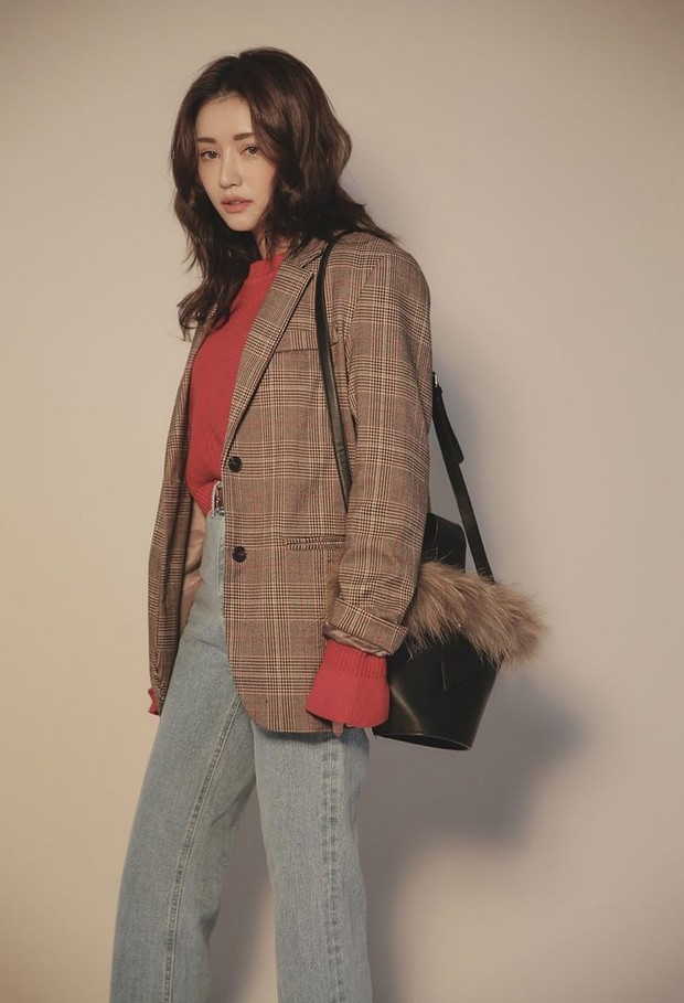 Gaya fashion/Instagram.com/stylenanda_korea Gaya fashion dengan blazer