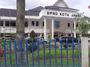 Rehab Pagar Rp 1,3 M Saat Pandemi, Pemkot-DPRD Jambi Dianggap Tak Prorakyat Rehab Pagar Rp 1,3 M Saat Pandemi, Pemkot-DPRD Jambi Dianggap Tak Prorakyat