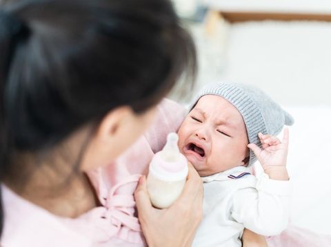 Ilustrasi bayi menangis