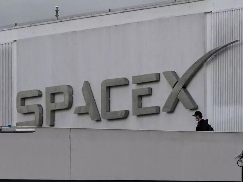 Ada SpaceX Milik Elon Musk di Balik Proyek Satelit SATRIA