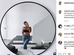 Baju Terlalu Terbuka, Penumpang Ini Diminta Pakai Rompi