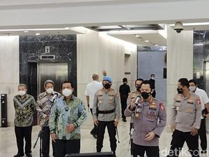 Kapolri Temui Ketua MA Bahas Program Tilang Elektronik