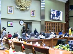 DPR Panggil Menkes dan BPOM Bahas Vaksin Gotong Royong-Kelangkaan Oksigen