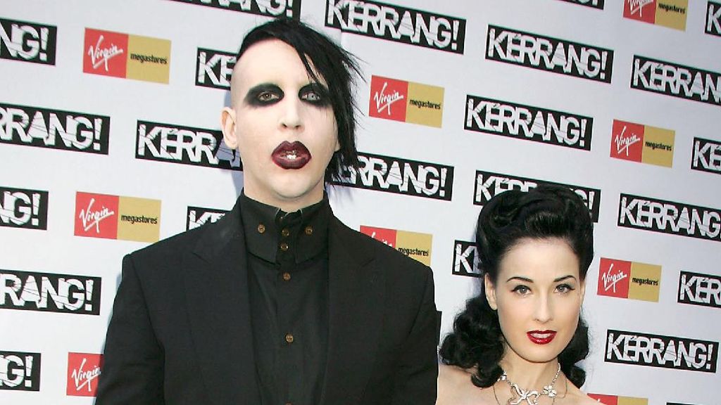 Deretan Wanita yang Pernah Mengisi Hati Marilyn Manson Deretan Wanita yang Pernah Mengisi Hati Marilyn Manson