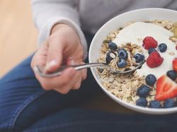 5 Makanan untuk Sarapan Ini Bisa Bikin Panjang Umur 5 Makanan untuk Sarapan Ini Bisa Bikin Panjang Umur